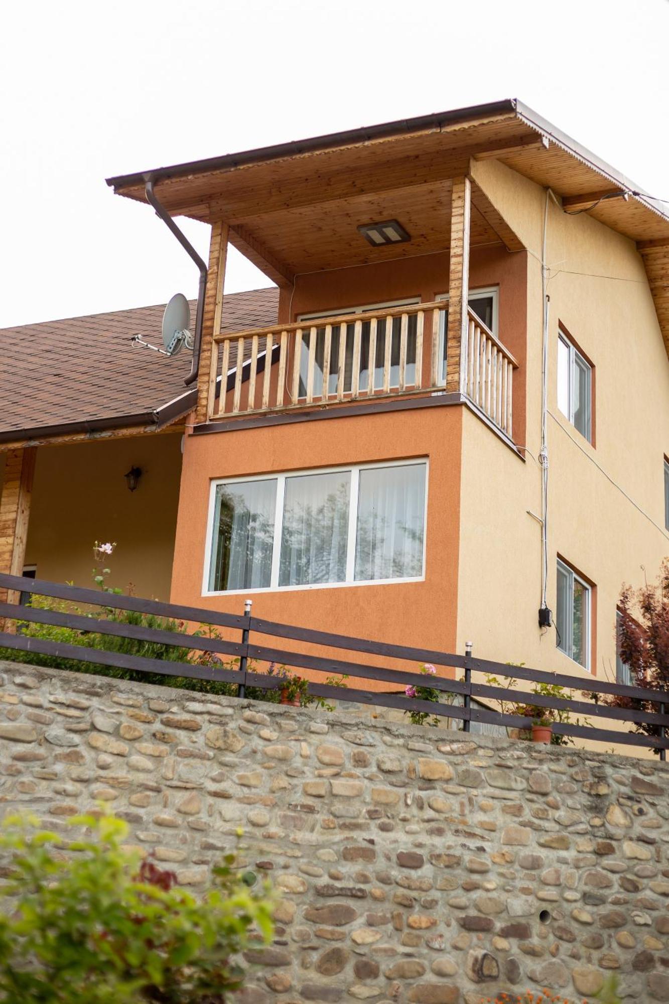 Casa Rumelia Paltineni Exterior photo